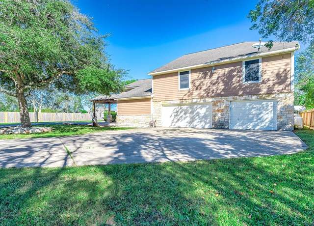 Property at 19005 Morris Ave #6, Manvel, TX 77578, 4 beds, 4.5 baths