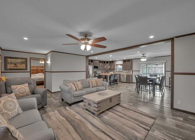 Property at 14050 Overstreet Dr, Willis, TX 77318, 4 beds, 2.5 baths