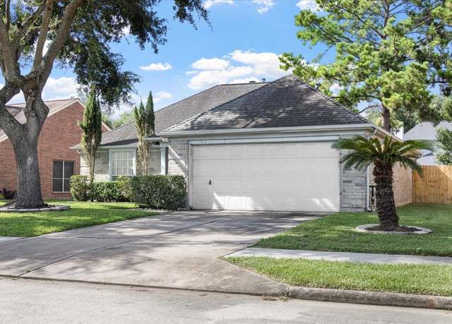 Property at 1703 Plumwood Dr, Houston, TX 77014, 3 beds, 2 baths