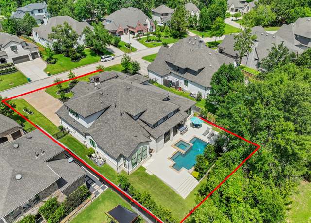 Property at 129 Larkhaven Dr, Montgomery, TX 77316, 4 beds, 5.5 baths