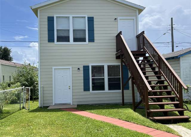 Property at 5109 Avenue L, Galveston, TX 77551, 2 beds, 1 bath