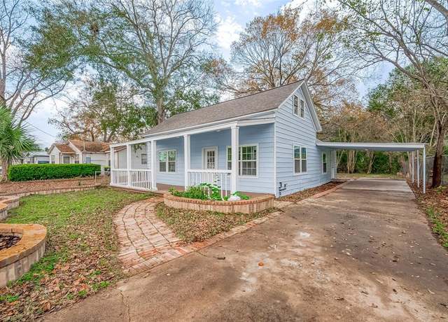Property at 215 Wheaton St, Richmond, TX 77469, 3 beds, 2 baths