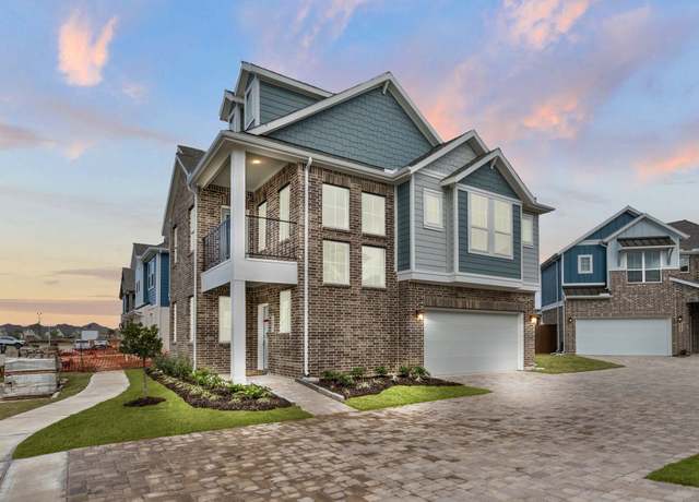 Property at 10035 Nectar Path, Iowa Colony, TX 77583, 3 beds, 2.5 baths