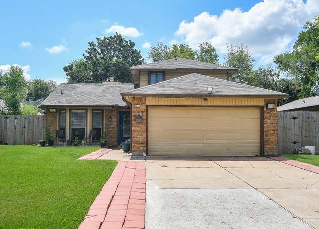 Property at 5011 Kleinway Dr, Houston, TX 77066, 3 beds, 2.5 baths