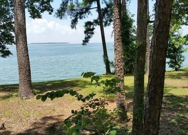 Property at 220 W Lake Shore Dr, Livingston, TX 77351