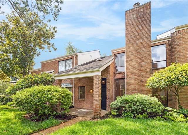 Property at 2901 Bammel Ln #17, Houston, TX 77098, 1 bed, 1.5 baths