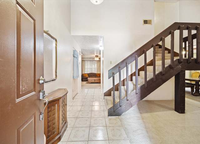Property at 11826 Hallowing Point Rd, Houston, TX 77067, 3 beds, 2.5 baths