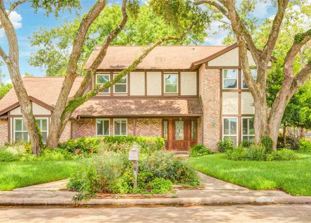 Property at 10902 Brentway Dr, Houston, TX 77070, 5 beds, 3.5 baths