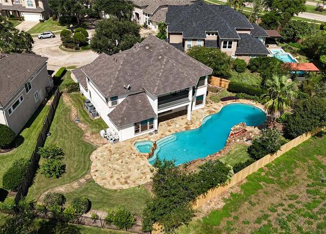 Property at 5207 Eagle Pointe Ct, Sugar Land, TX 77479, 5 beds, 4.5 baths