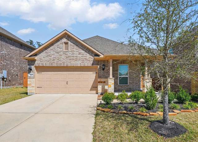 Property at 820 Dawn Redwood Ct, Conroe, TX 77304, 4 beds, 2 baths