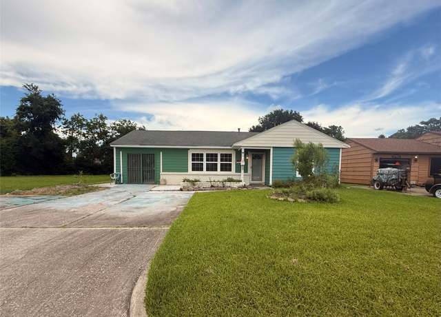 Property at 1902 W Gulf St, Baytown, TX 77520, 3 beds, 1 bath