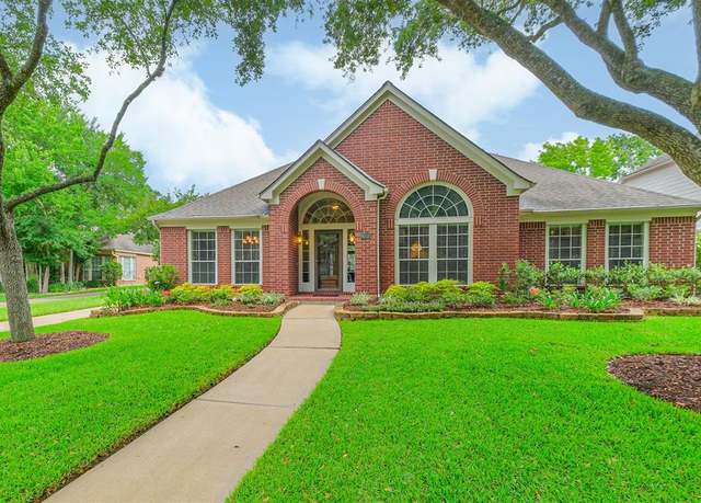 Property at 1823 Birnam Glen Dr, Sugar Land, TX 77479, 4 beds, 2 baths