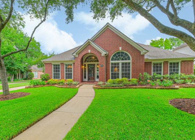 Property at 1823 Birnam Glen Dr, Sugar Land, TX 77479, 4 beds, 2 baths