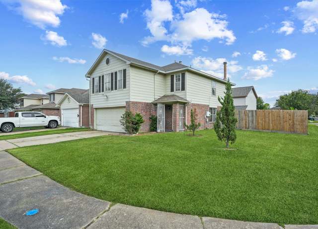 Property at 11702 Evesborough Dr, Houston, TX 77099, 5 beds, 2.5 baths