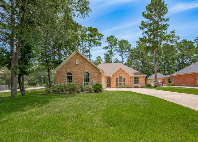 Property at 711 Stonewall Jackson Ct, Conroe, TX 77302, 3 beds, 2 baths