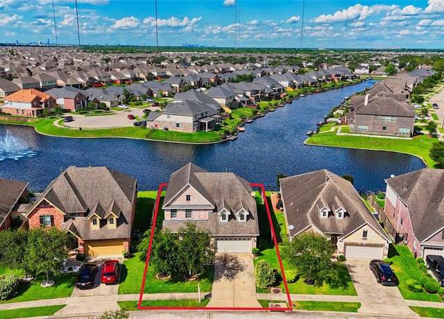 Property at 2831 Lake Villa Dr, Missouri City, TX 77459, 5 beds, 3.5 baths