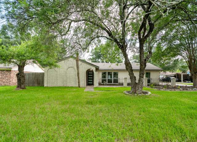 Property at 2511 River Rdg, Conroe, TX 77385, 3 beds, 2.5 baths