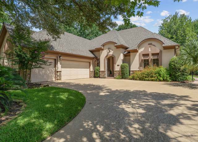 Property at 102 W Racing Cloud Ct, The Woodlands, TX 77381, 3 beds, 2.5 baths