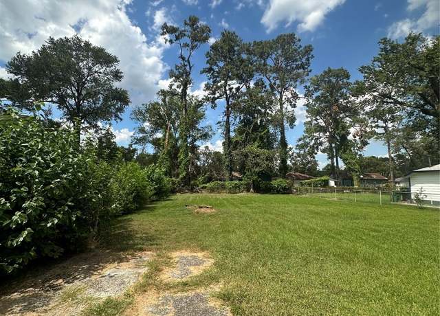Property at 8213 Flintridge Dr, Houston, TX 77028