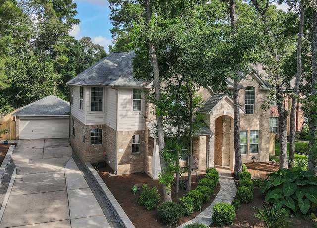 Property at 7 Sunny Oaks Pl, Conroe, TX 77385, 4 beds, 3.5 baths