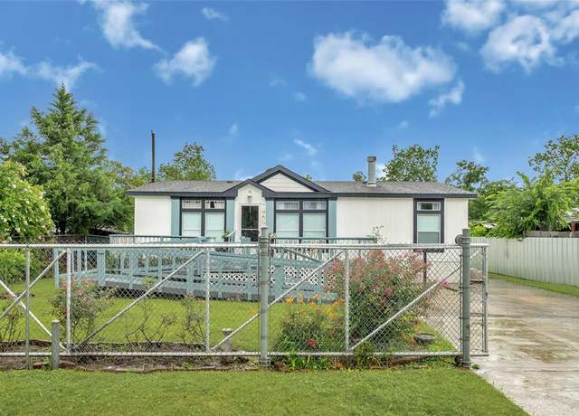 Property at 1722 Charriton Dr, Houston, TX 77039, 3 beds, 2 baths