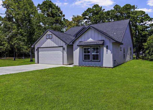 Property at 599 Bridgeview Dr, Onalaska, TX 77360, 3 beds, 2 baths