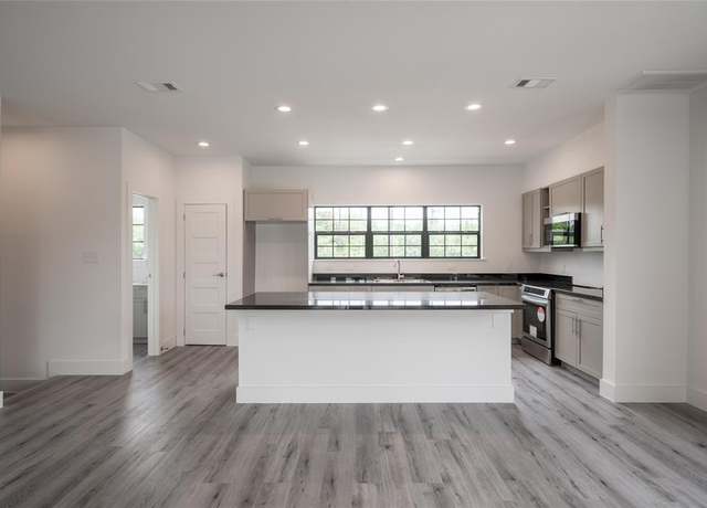 Property at 11930 N Hoa Sen Cir, Houston, TX 77072, 3 beds, 2.5 baths