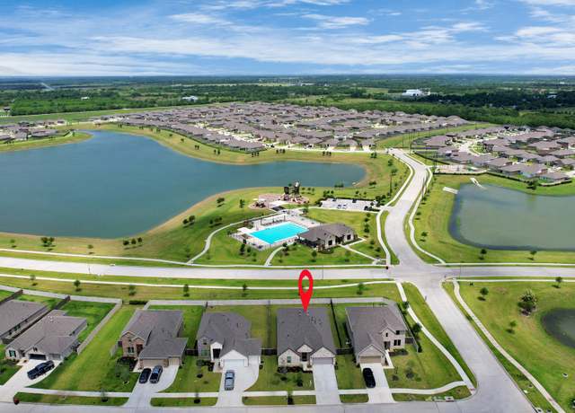 Property at 4511 Aspen Colony Ln, Baytown, TX 77521, 4 beds, 3 baths