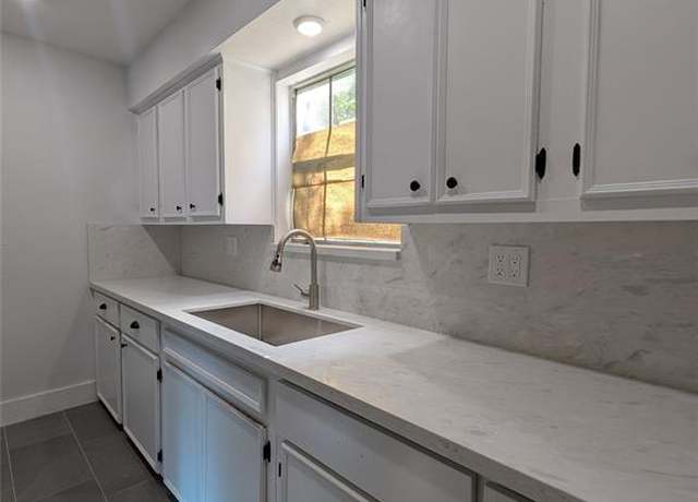 Property at 804 Ward St, Rosenberg, TX 77471, 2 beds, 1 bath
