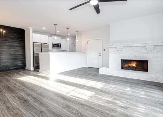 Property at 2425 Augusta Dr #5, Houston, TX 77057, 2 beds, 1 bath