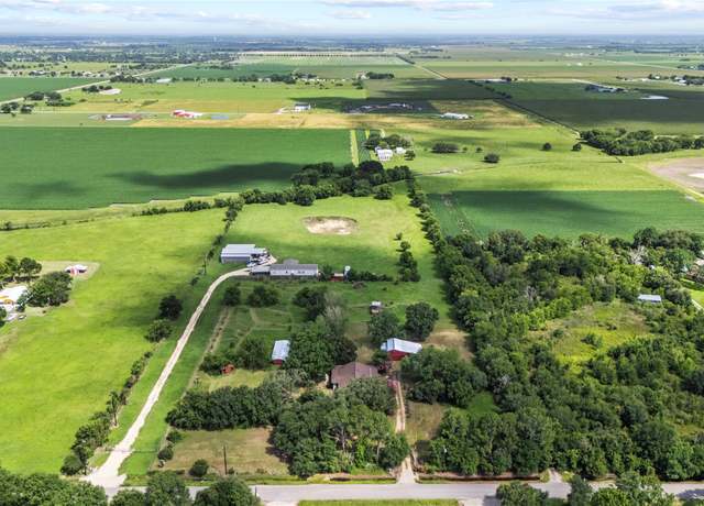 Property at 10231 Modena School Rd, Rosenberg, TX 77471, 3 beds, 2 baths