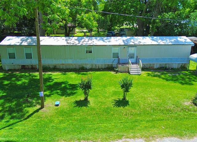 Property at 210 Floyd St St, Boling, TX 77420, 3 beds, 2 baths