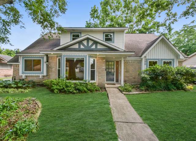 Property at 6206 S Bankside Dr S, Houston, TX 77096, 4 beds, 2.5 baths