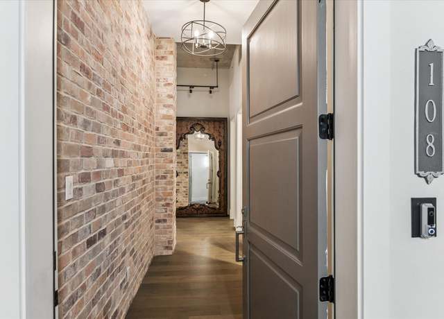 Property at 1714 Ashland St #108, Houston, TX 77008, 2 beds, 2 baths