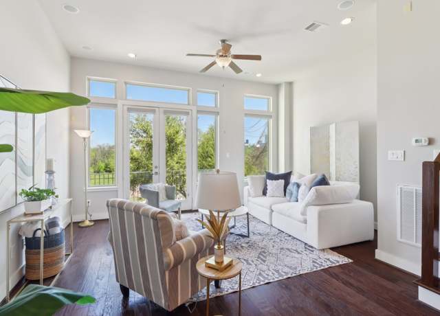 Property at 149 E 2nd St, Houston, TX 77007, 3 beds, 3.5 baths