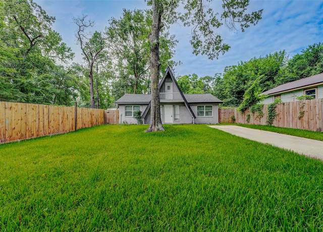 Property at 408 Commanche Rd, Conroe, TX 77316, 3 beds, 2 baths