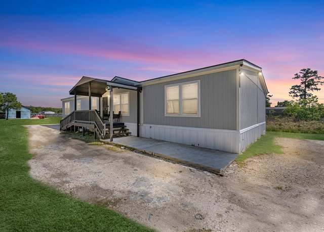 Property at 334 Road 5252, Cleveland, TX 77327, 4 beds, 2 baths