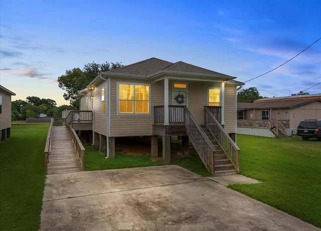 Property at 335 6th St, San Leon, TX 77539, 3 beds, 2 baths