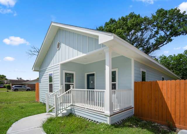 Property at 3113 Sparrow St, Houston, TX 77051, 4 beds, 3 baths