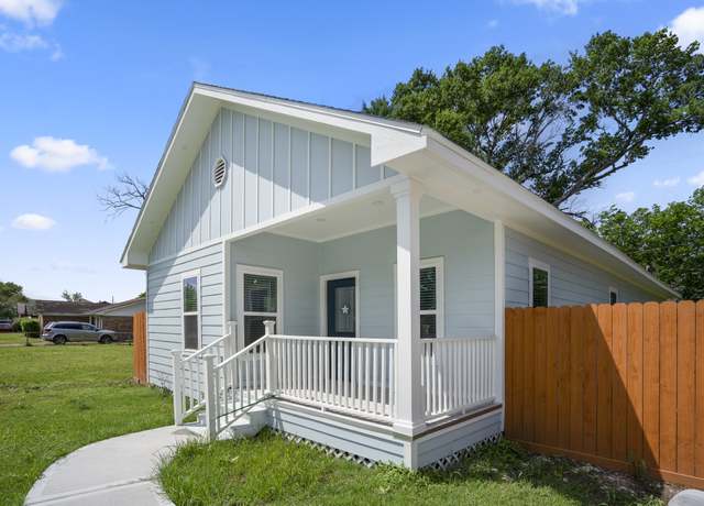 Property at 3113 Sparrow St, Houston, TX 77051, 4 beds, 3 baths