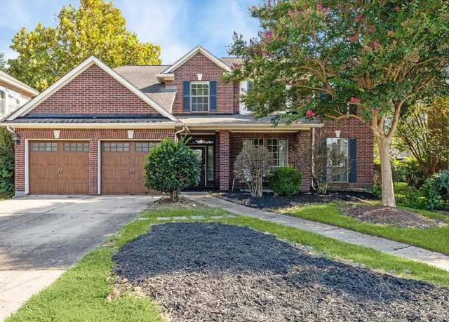 Property at 1410 Poplar Ct, Seabrook, TX 77586, 4 beds, 2.5 baths