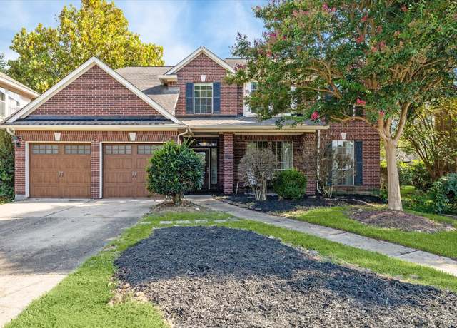 Property at 1410 Poplar Ct, Seabrook, TX 77586, 4 beds, 2.5 baths