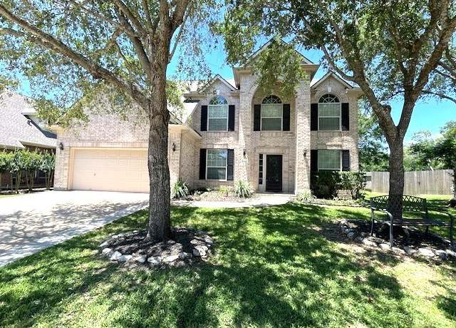 Property at 4442 Chestnut Cir, Friendswood, TX 77546, 5 beds, 3.5 baths