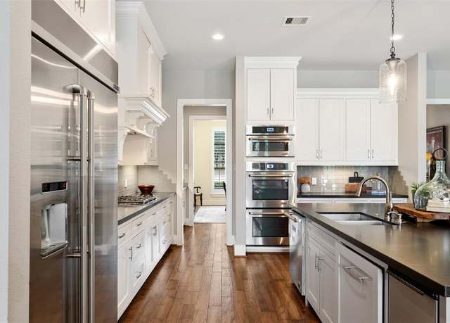 Property at 11388 Majestic Dr, Montgomery, TX 77316, 5 beds, 4.5 baths