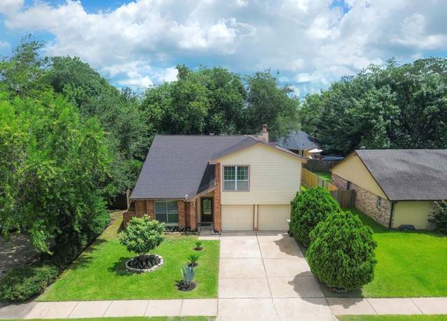 Property at 15723 Pfeiffer Dr, Houston, TX 77082, 4 beds, 2.5 baths