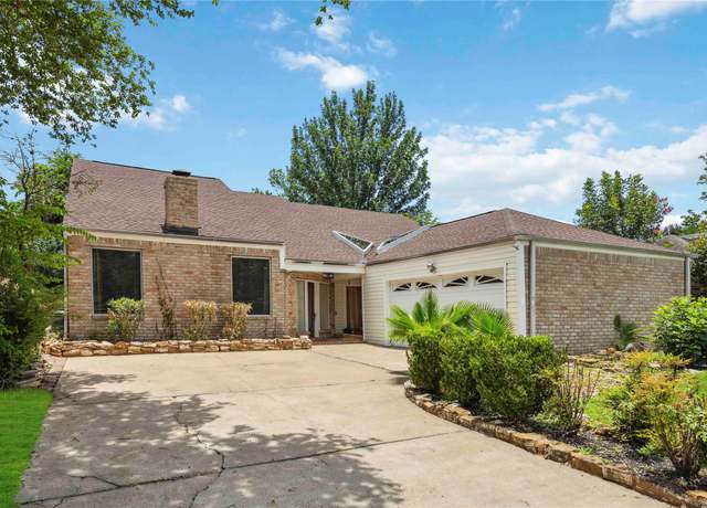Property at 14311 Briarhills Pkwy, Houston, TX 77077, 3 beds, 2 baths