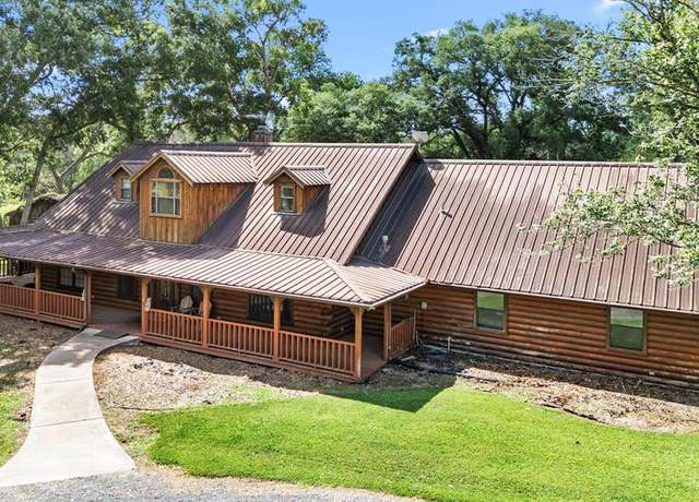 Property at 14626 Sycamore Cir, East Bernard, TX 77435, 4 beds, 3 baths