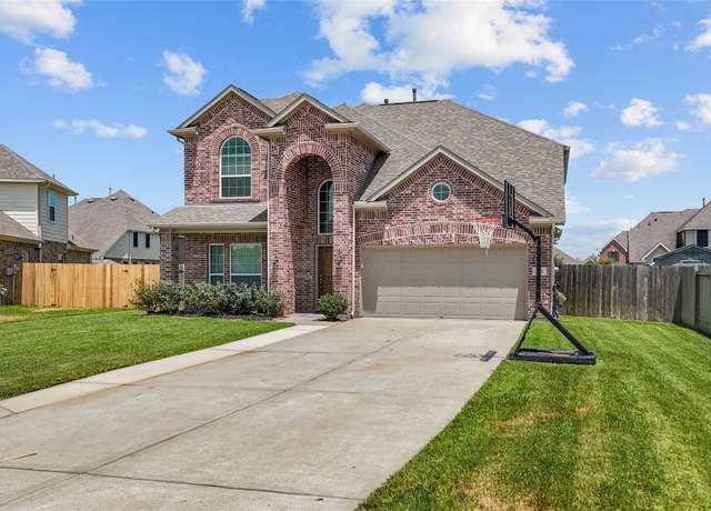 Property at 111 San Jacinto Dr, Baytown, TX 77523, 4 beds, 3.5 baths