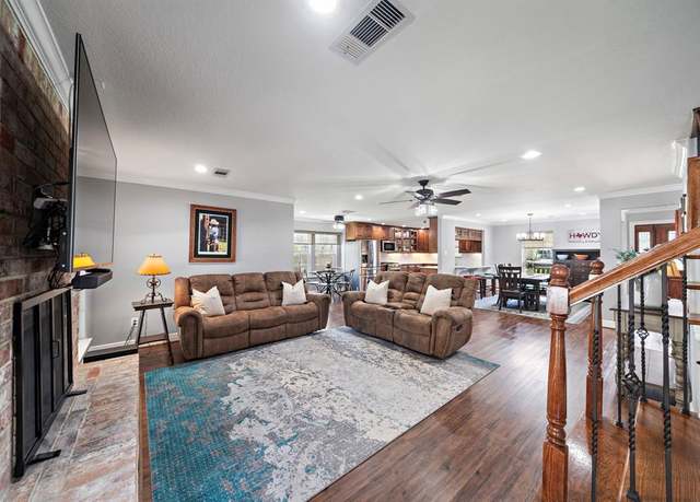 Property at 19210 Lockridge Dr, Spring, TX 77373, 4 beds, 3.5 baths