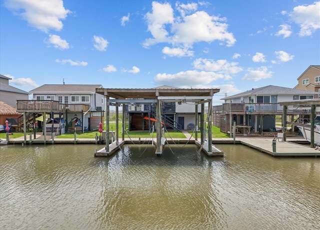 Property at 517 Swordfish Ln, Surfside Beach, TX 77541, 3 beds, 2.5 baths